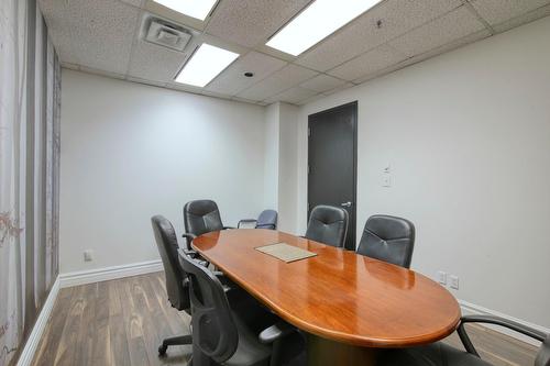 Salle de conférence - 410-1695 Boul. Laval, Laval (Laval-Des-Rapides), QC - Indoor Photo Showing Office