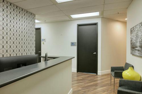 Réception - 410-1695 Boul. Laval, Laval (Laval-Des-Rapides), QC - Indoor