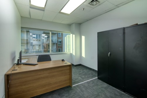 Bureau - 230-1695 Boul. Laval, Laval (Laval-Des-Rapides), QC - Indoor Photo Showing Office