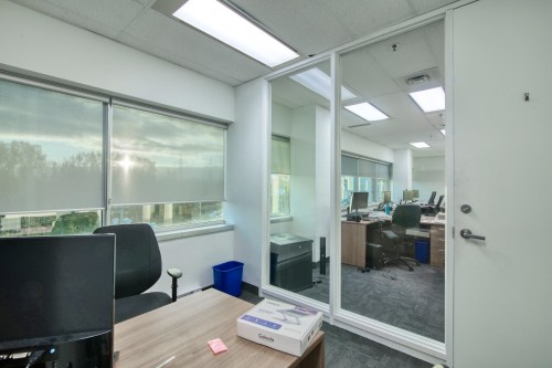 Bureau - 230-1695 Boul. Laval, Laval (Laval-Des-Rapides), QC - Indoor Photo Showing Other Room