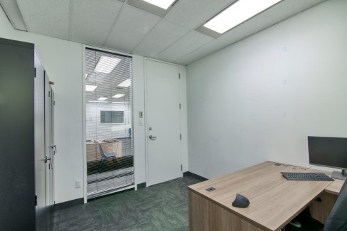 Bureau - 230-1695 Boul. Laval, Laval (Laval-Des-Rapides), QC - Indoor Photo Showing Office