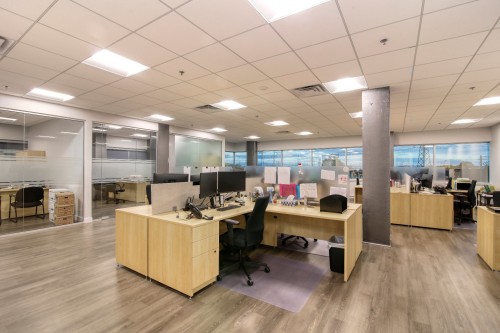 Bureau - 230-1695 Boul. Laval, Laval (Laval-Des-Rapides), QC - Indoor