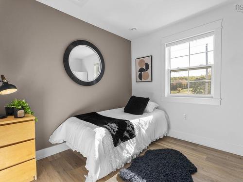 13691 Highway 1, Hants Border, NS 