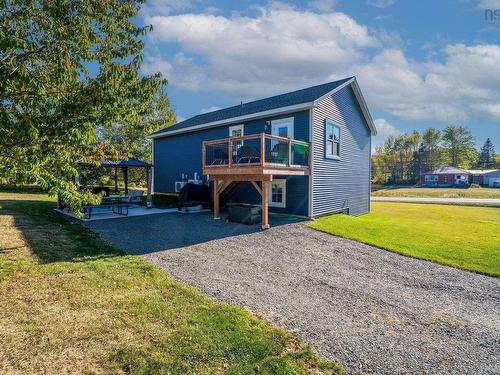13691 Highway 1, Hants Border, NS 