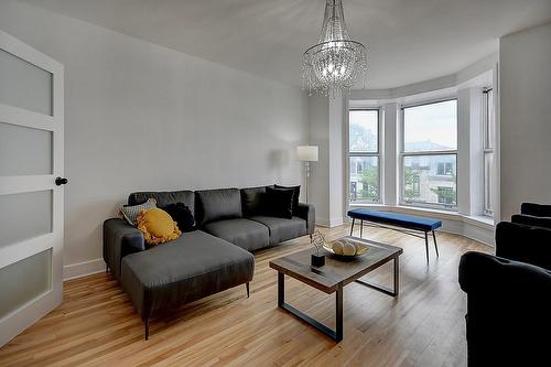 Living room - 4300 Rue St-Denis, Montréal (Le Plateau-Mont-Royal), QC - Indoor Photo Showing Living Room