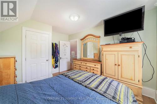 25 Kensington Avenue, Smiths Falls, ON - Indoor Photo Showing Bedroom