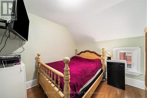 25 Kensington Avenue, Smiths Falls, ON - Indoor Photo Showing Bedroom