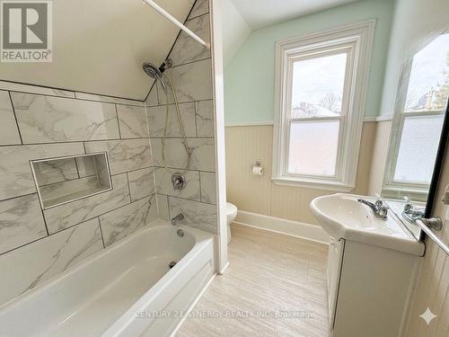 Colour enhanced - 25 Kensington Avenue, Smiths Falls, ON - Indoor Photo Showing Bathroom
