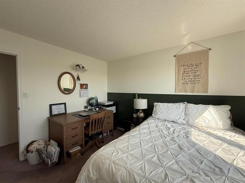 408 Dixie Road, Swan River, MB - Indoor Photo Showing Bedroom