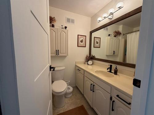 408 Dixie Road, Swan River, MB - Indoor Photo Showing Bathroom