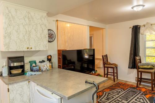 Cuisine - 2721 Place Raynault, L'Assomption, QC - Indoor With Fireplace