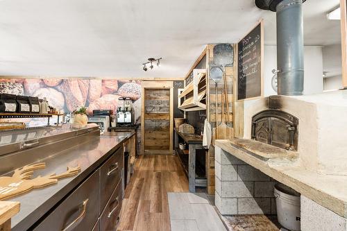 Commerce - 1034 Boul. Rolland-Cloutier, Lantier, QC - Indoor Photo Showing Other Room With Fireplace