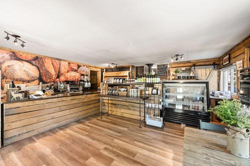 Commerce - 1034 Boul. Rolland-Cloutier, Lantier, QC - Indoor