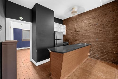 Kitchen - 2-1232 Rue St-Mathieu, Montréal (Ville-Marie), QC - Indoor Photo Showing Other Room