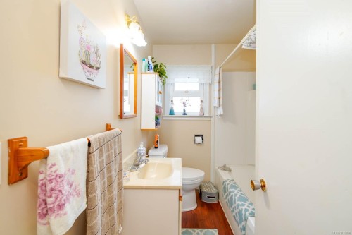 3582 11Th Ave, Port Alberni, BC 