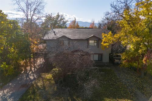 1033 / 1035 Laurier Avenue  Kelowna, BC V1Y 6B2