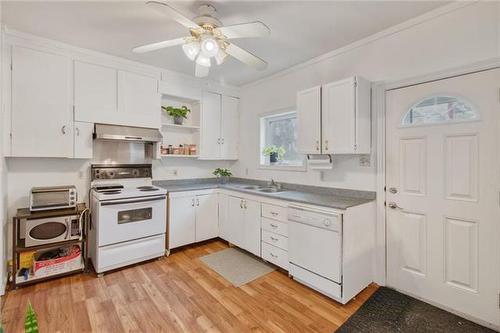 75 Hespeler Ave, Winnipeg, MB 