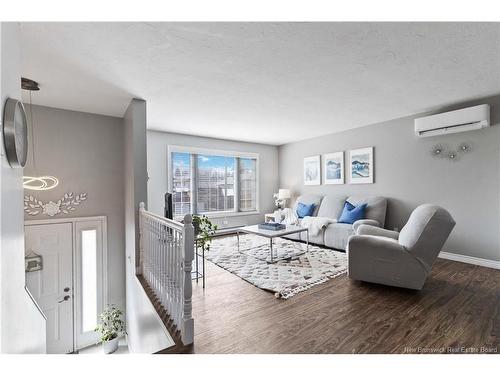 196 Sunshine Dr, Moncton, NB 