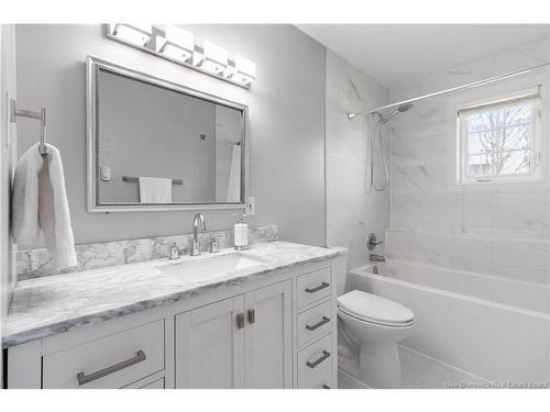 196 Sunshine Dr, Moncton, NB 