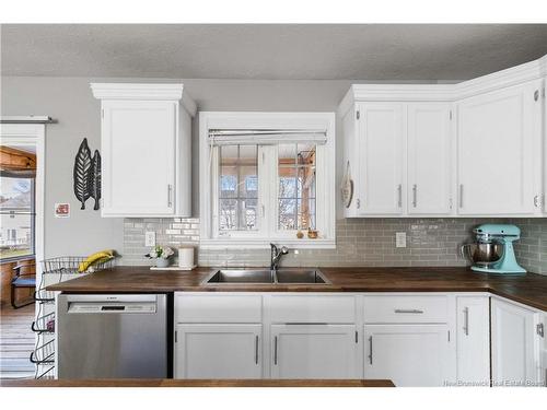 196 Sunshine Dr, Moncton, NB 