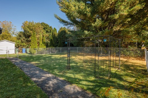 Courtyard - 37 Rue St-Joseph, Bedford - Ville, QC - Outdoor
