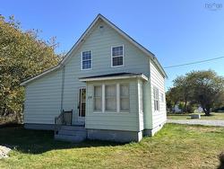 59 Transvaal Street  Shelburne, NS B0T 1W0