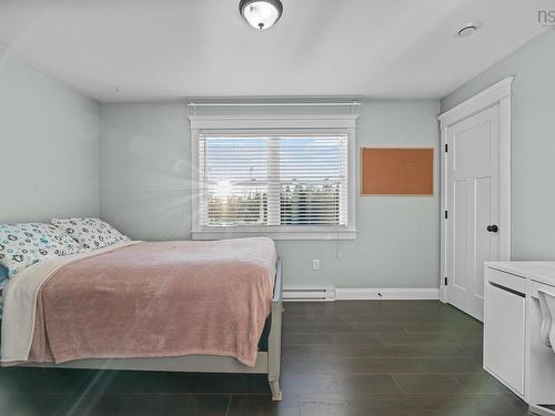 196 Confederation Avenue, Fall River, NS 