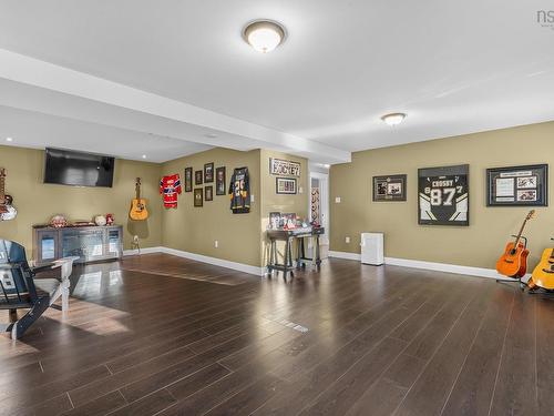 196 Confederation Avenue, Fall River, NS 