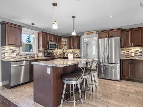 196 Confederation Avenue, Fall River, NS 