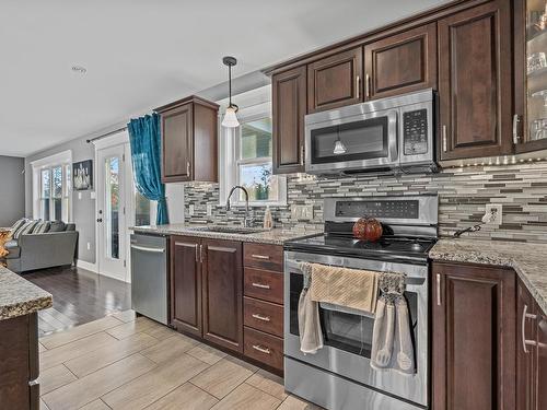 196 Confederation Avenue, Fall River, NS 