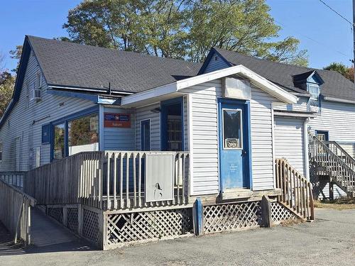 2082 Highway 1, Auburn, NS 