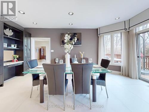 145 Renaissance Court, Vaughan, ON - Indoor Photo Showing Dining Room
