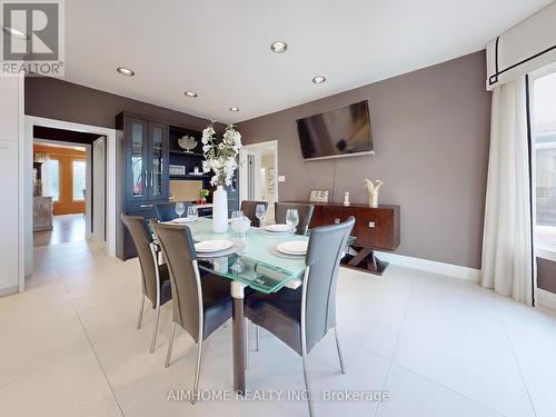 145 Renaissance Court, Vaughan, ON - Indoor Photo Showing Dining Room