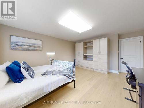 145 Renaissance Court, Vaughan, ON - Indoor Photo Showing Bedroom
