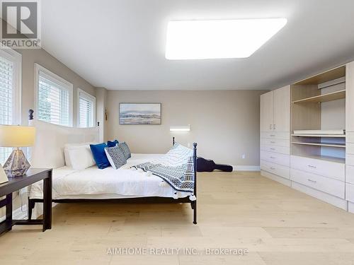 145 Renaissance Court, Vaughan, ON - Indoor Photo Showing Bedroom