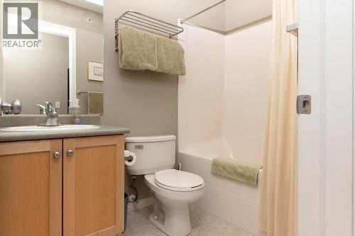 4769 Forsters Landing Unit# 307, Radium Hot Springs, BC - Indoor Photo Showing Bathroom