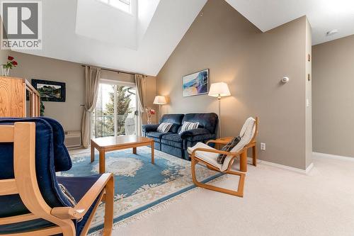 4769 Forsters Landing Unit# 307, Radium Hot Springs, BC - Indoor Photo Showing Living Room