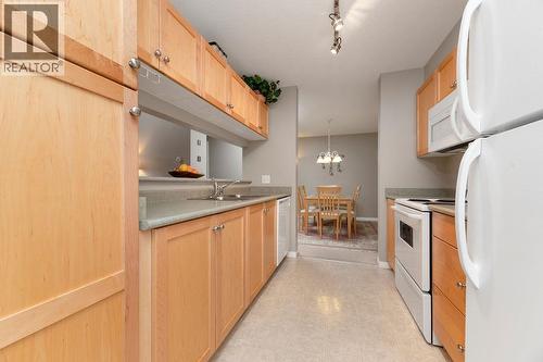 4769 Forsters Landing Unit# 307, Radium Hot Springs, BC - Indoor Photo Showing Kitchen With Double Sink