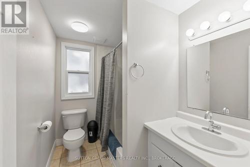 720 Brock Street, Kingston (Central City East), ON - Indoor Photo Showing Bathroom