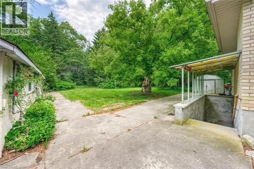 1916 Blackwell Road, Sarnia, ON - Outdoor