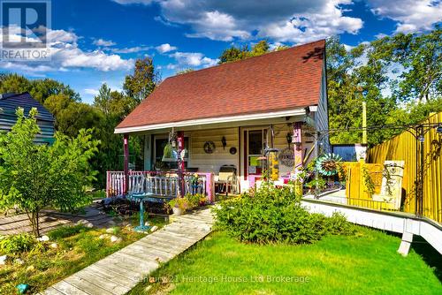 38 SANDERSON STREET  Brantford, ON N3S 2V2