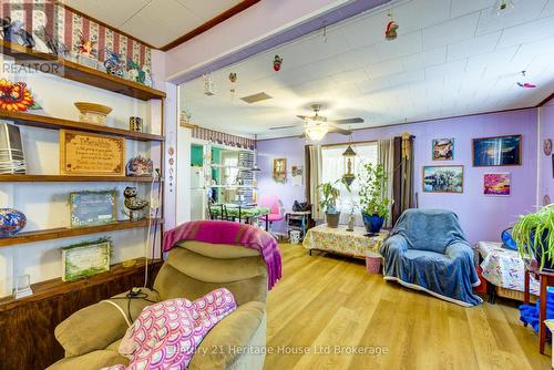 38 Sanderson Street, Brantford, ON - Indoor