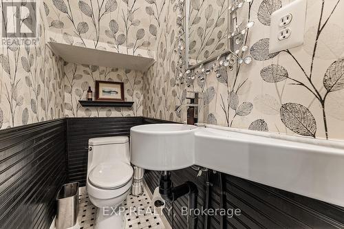 main floor powder room - 208 Lorne Avenue, Newmarket, ON - Indoor Photo Showing Bathroom