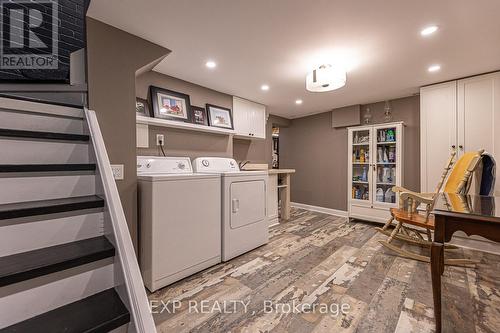 208 Lorne Avenue, Newmarket, ON - Indoor Photo Showing Laundry Room