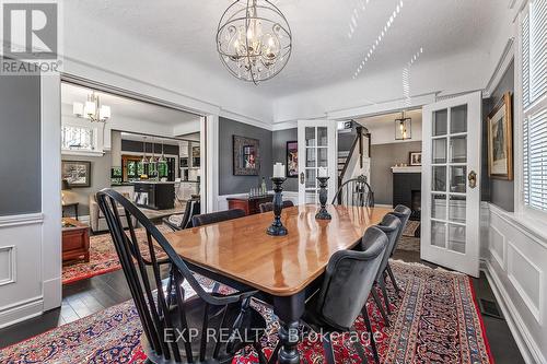 208 Lorne Avenue, Newmarket, ON - Indoor Photo Showing Dining Room