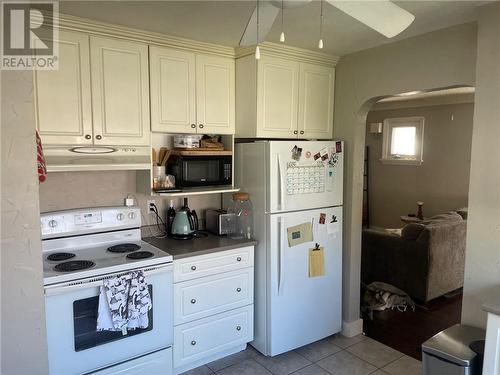 519 Haig, Sudbury, ON - Indoor Photo Showing Kitchen