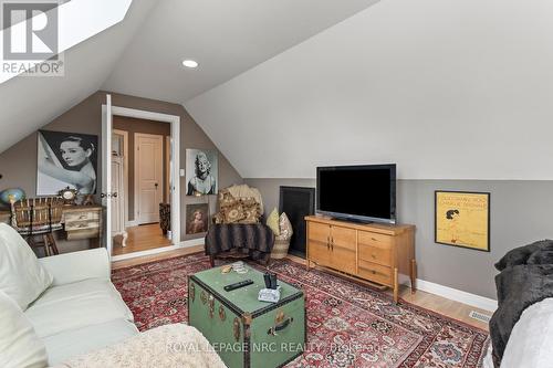 1 Karsam Court, Niagara-On-The-Lake (Town), ON - Indoor Photo Showing Living Room