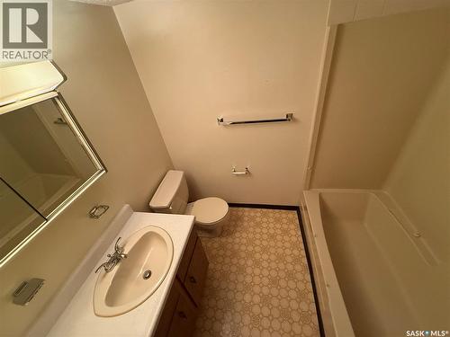 106 15 Barr Street, Regina, SK - Indoor Photo Showing Bathroom