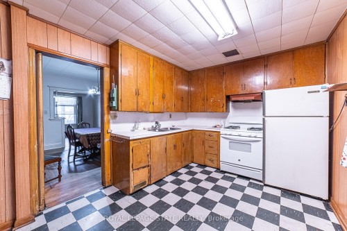 35 Sherman Avenue N, Hamilton, ON - Indoor Photo Showing Kitchen With Double Sink
