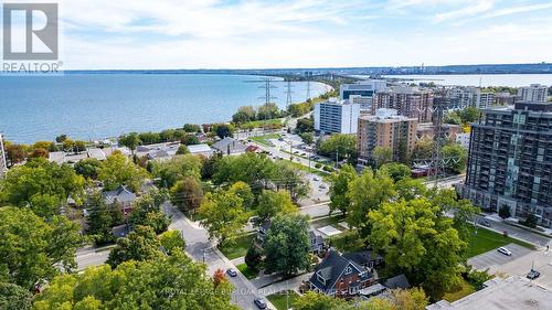 1331 Elgin Street, Burlington, ON 